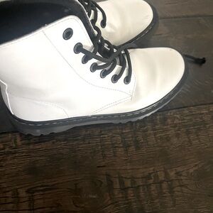 Worn once white Dr Marten boots